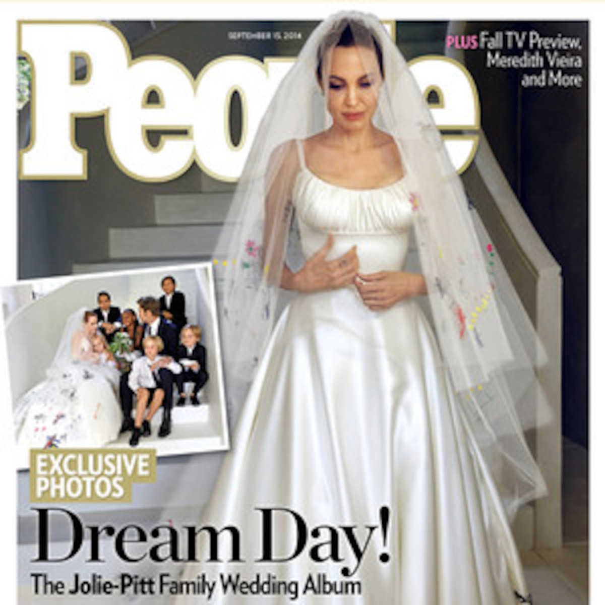 Angelina Jolie And Brad Pitts First Wedding Photos Revealed